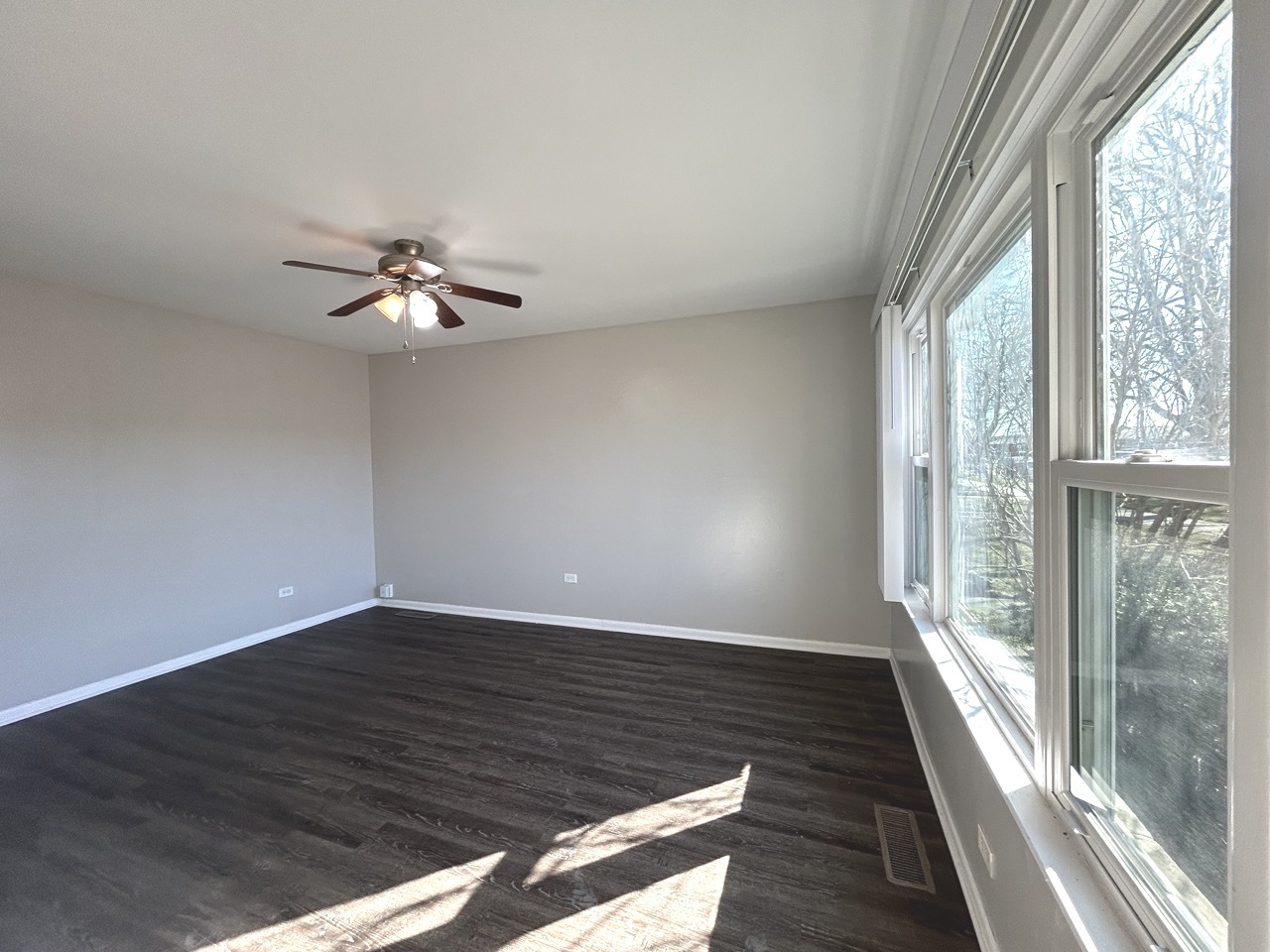 12725 S Saginaw Avenue