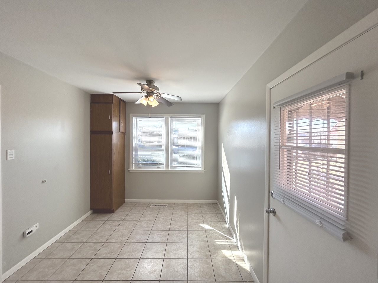 12725 S Saginaw Avenue