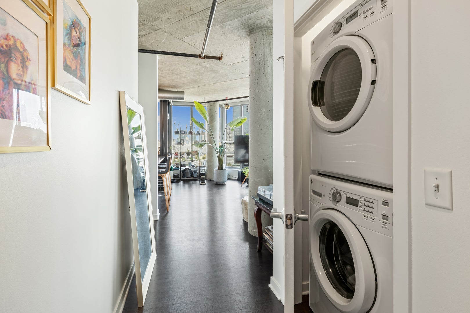 504 N Green Street 1002