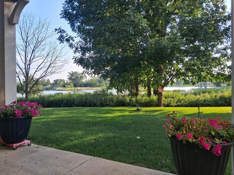 Tiny photo for 449 N Bay Tree Circle, Vernon Hills, IL 60061 (MLS # 12729644)