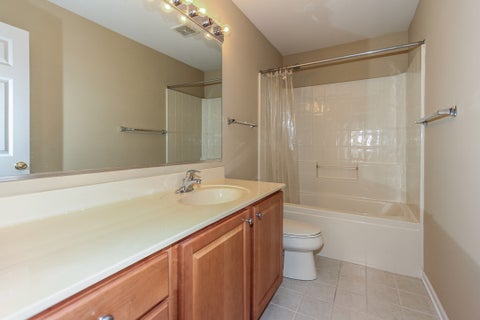 Tiny photo for 449 N Bay Tree Circle, Vernon Hills, IL 60061 (MLS # 12729644)