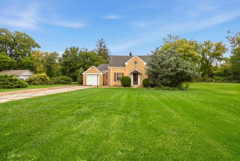 Tiny photo for 300 E Camp McDonald Road, Prospect Heights, IL 60070 (MLS # 12789417)