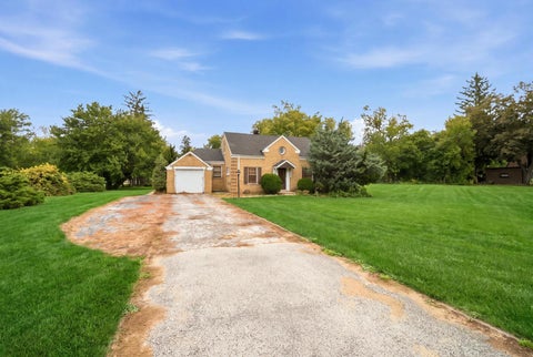 Photo of 300 E Camp McDonald Road, Prospect Heights, IL 60070 (MLS # 12789417)