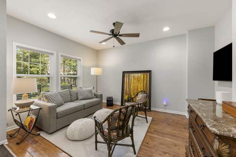 Tiny photo for 231 N West Street #0, Wheaton, IL 60187 (MLS # 12720641)