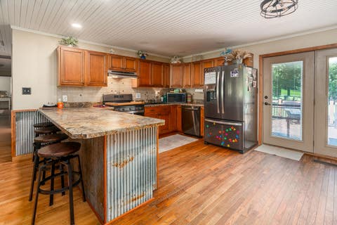 Tiny photo for 180 White Oak Lane, Harrisburg, IL 62946 (MLS # 12675938)