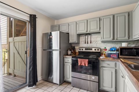 Tiny photo for 175 N Waters Edge Drive #201, Glendale Heights, IL 60139 (MLS # 12691204)