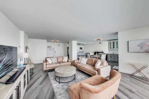 Tiny photo for 940 W Glenlake Avenue #19C, Chicago, IL 60660 (MLS # 12441792)