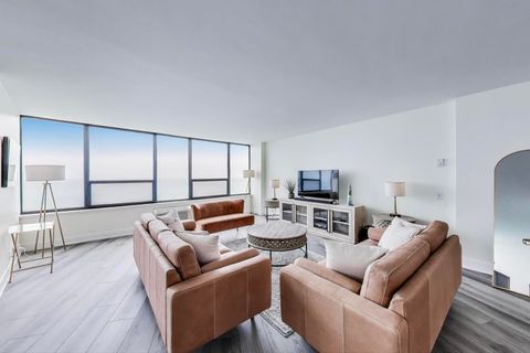 Tiny photo for 940 W Glenlake Avenue #19C, Chicago, IL 60660 (MLS # 12441792)