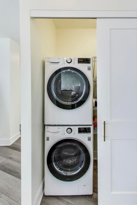 Tiny photo for 940 W Glenlake Avenue #19C, Chicago, IL 60660 (MLS # 12441792)