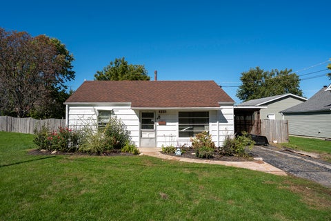 Photo of 306 W Dearborn Street, Plano, IL 60545 (MLS # 12778002)