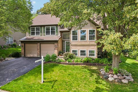 Tiny photo for 442 Harbor Drive, Carpentersville, IL 60110 (MLS # 12723837)