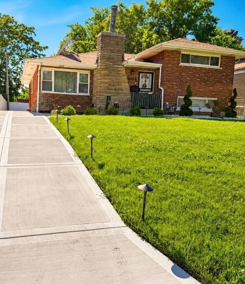 Tiny photo for 17112 Whittier Avenue, Hazel Crest, IL 60429 (MLS # 12686256)