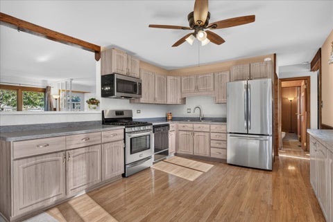 Tiny photo for 137 Saint Armand Lane, Wheeling, IL 60090 (MLS # 12795020)