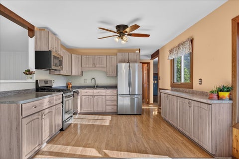 Tiny photo for 137 Saint Armand Lane, Wheeling, IL 60090 (MLS # 12795020)