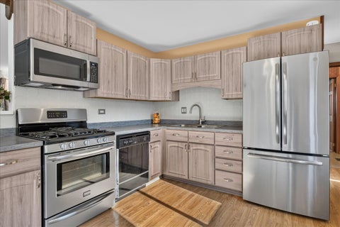 Tiny photo for 137 Saint Armand Lane, Wheeling, IL 60090 (MLS # 12795020)