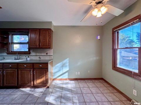 Tiny photo for 2711 N 2nd St Street, Clinton, IA 52732 (MLS # QC4268195)