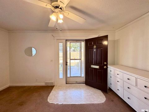 Tiny photo for 2711 N 2ND Street, Clinton, IA 52732 (MLS # QC4268195)