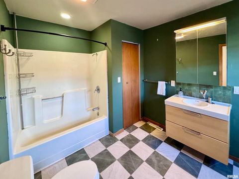 Tiny photo for 2711 N 2ND Street, Clinton, IA 52732 (MLS # QC4268195)