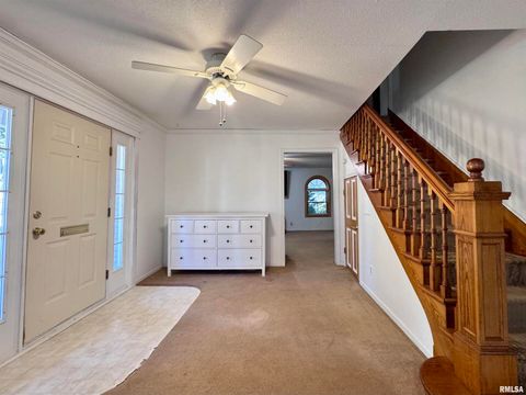 Tiny photo for 2711 N 2ND Street, Clinton, IA 52732 (MLS # QC4268195)