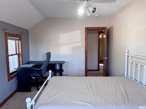 Tiny photo for 2711 N 2nd St Street, Clinton, IA 52732 (MLS # QC4268195)