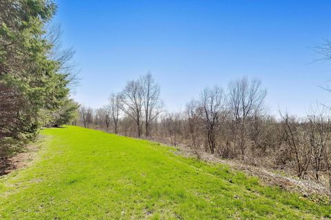 Tiny photo for 985 Oak Ridge Boulevard, Elgin, IL 60120 (MLS # 12586718)