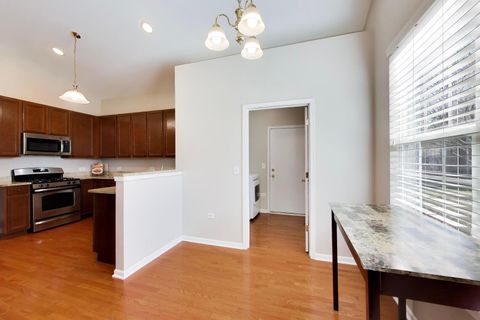 Tiny photo for 985 Oak Ridge Boulevard, Elgin, IL 60120 (MLS # 12586718)