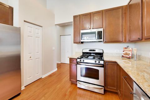 Tiny photo for 985 Oak Ridge Boulevard, Elgin, IL 60120 (MLS # 12586718)