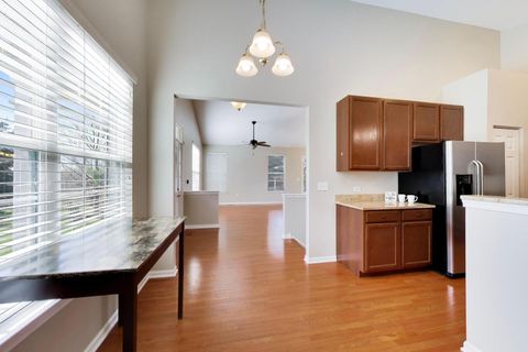 Tiny photo for 985 Oak Ridge Boulevard, Elgin, IL 60120 (MLS # 12586718)