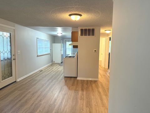 Tiny photo for 308 Amarillo Court, Carpentersville, IL 60110 (MLS # 12494053)