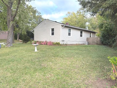 Tiny photo for 308 Amarillo Court, Carpentersville, IL 60110 (MLS # 12494053)