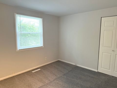 Tiny photo for 308 Amarillo Court, Carpentersville, IL 60110 (MLS # 12494053)