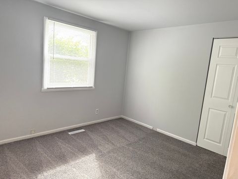 Tiny photo for 308 Amarillo Court, Carpentersville, IL 60110 (MLS # 12494053)