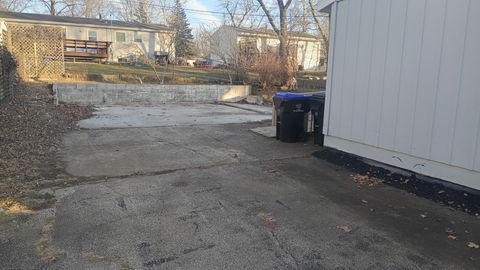 Tiny photo for 1307 Glenwood Road, Bloomington, IL 61704 (MLS # 12541206)