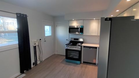 Tiny photo for 1307 Glenwood Road, Bloomington, IL 61704 (MLS # 12541206)