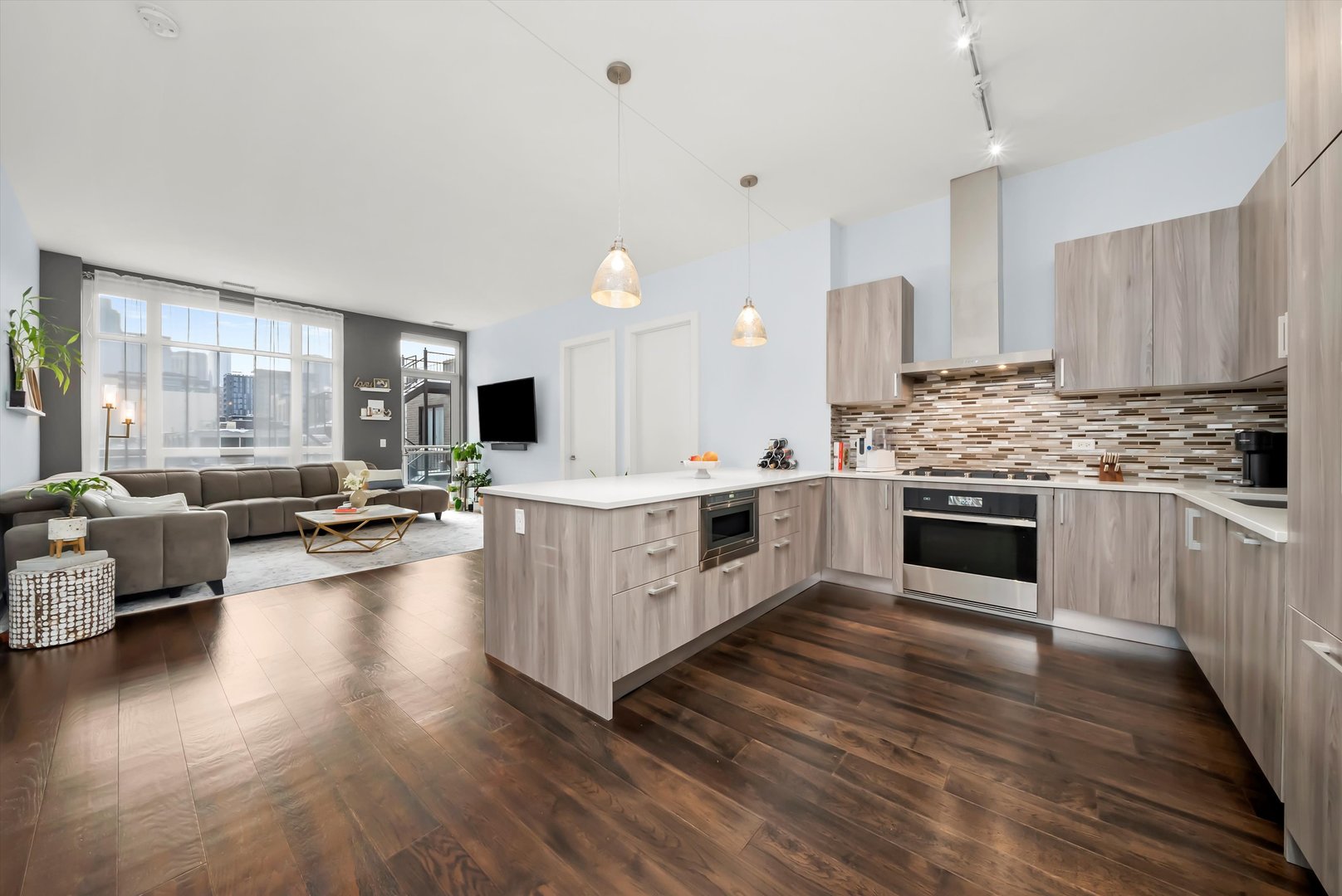 367 W Locust Street 304