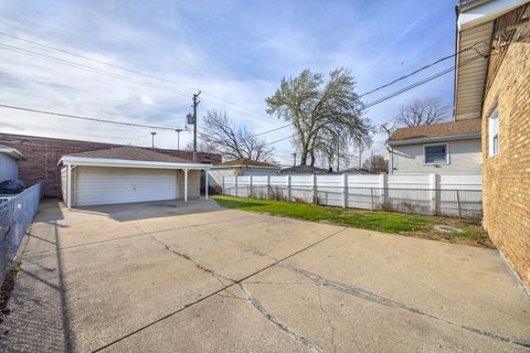 Tiny photo for 1706 N 15th Avenue, Melrose Park, IL 60160 (MLS # 12619003)