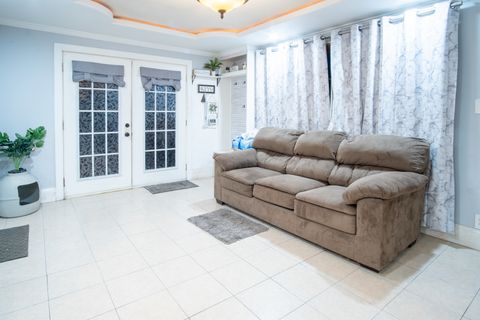 Tiny photo for 15222 Hamlin Avenue, Midlothian, IL 60445 (MLS # 12567488)