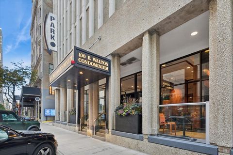 Tiny photo for 100 E Walton Street #33A, Chicago, IL 60611 (MLS # 12495604)