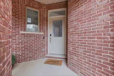 Tiny photo for 301 Nicole Way, Itasca, IL 60143 (MLS # 12575695)