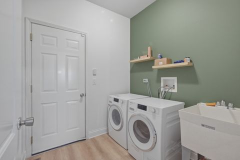 Tiny photo for 301 Nicole Way, Itasca, IL 60143 (MLS # 12575695)