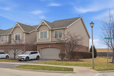 Photo of 301 Nicole Way, Itasca, IL 60143 (MLS # 12575695)