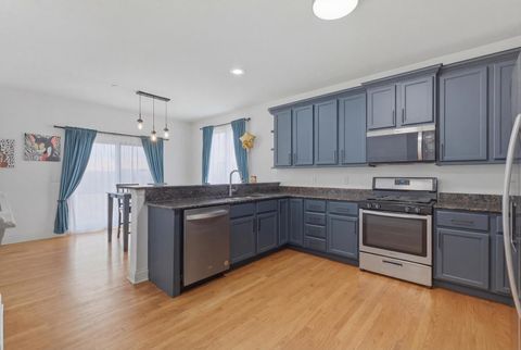 Tiny photo for 301 Nicole Way, Itasca, IL 60143 (MLS # 12575695)