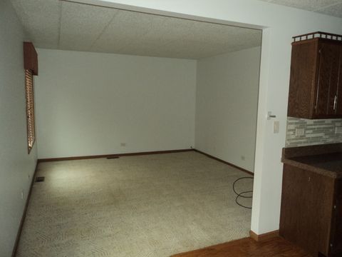 Tiny photo for 9815 W Creek Road #B1, Palos Park, IL 60464 (MLS # 12667147)