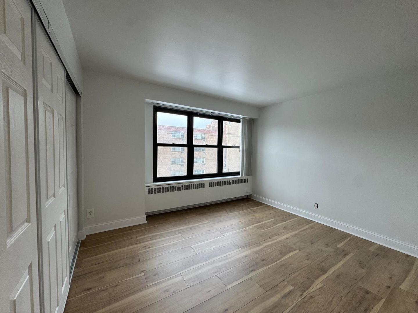 6118 N Sheridan Road 410