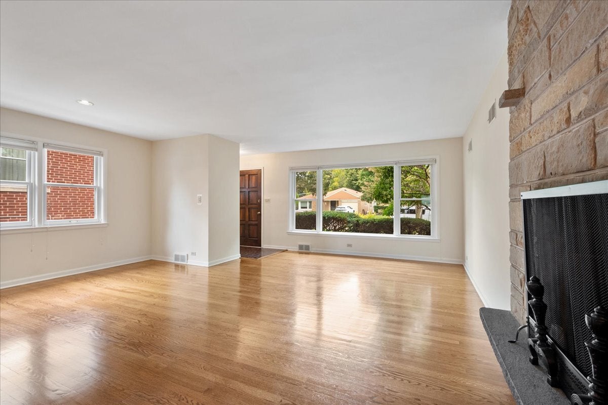 5233 Suffield Court