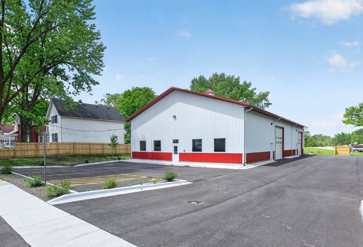 Photo 1 of 18 — 355 N Sacramento Street, Sycamore, IL 60178