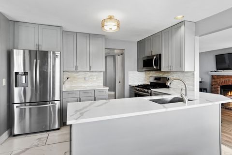 Tiny photo for 909 Brompton Circle, Bolingbrook, IL 60440 (MLS # 12596926)