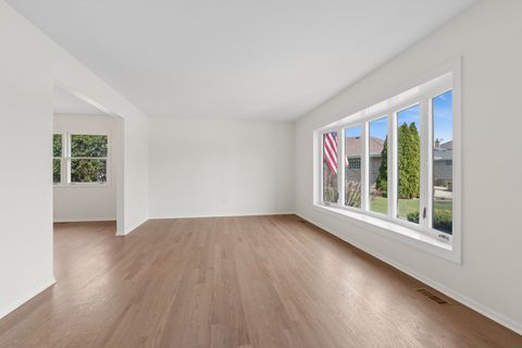 Tiny photo for 13910 Green Valley Drive, Orland Park, IL 60467 (MLS # 12592148)