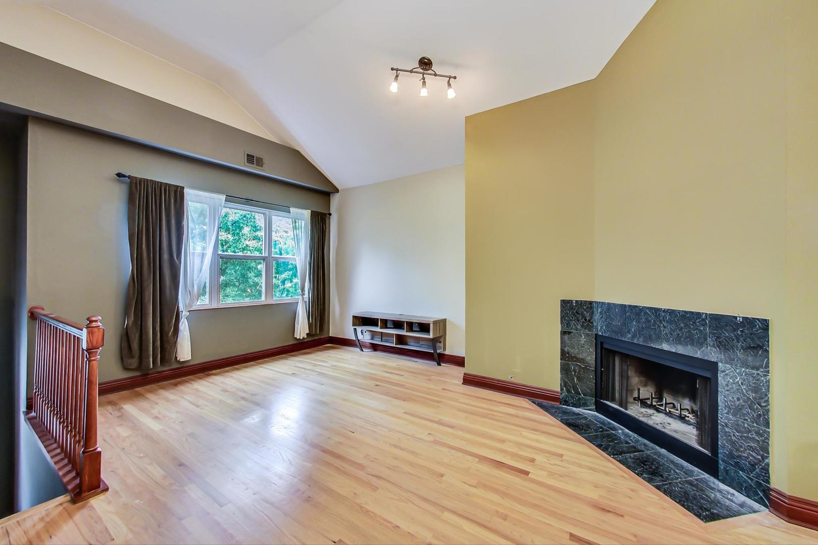 1818 W Ellen Street 4