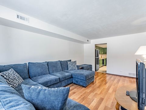 Tiny photo for 159 Chatham Court #B, Bloomingdale, IL 60108 (MLS # 12552411)